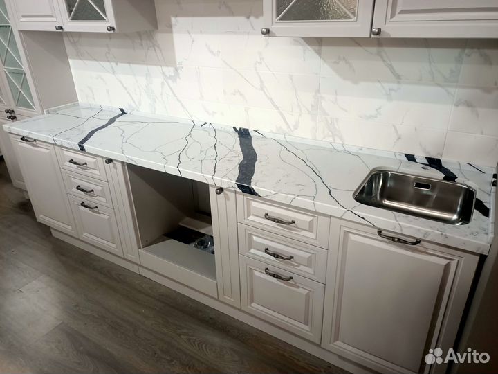 Столешница из акрилового на заказ