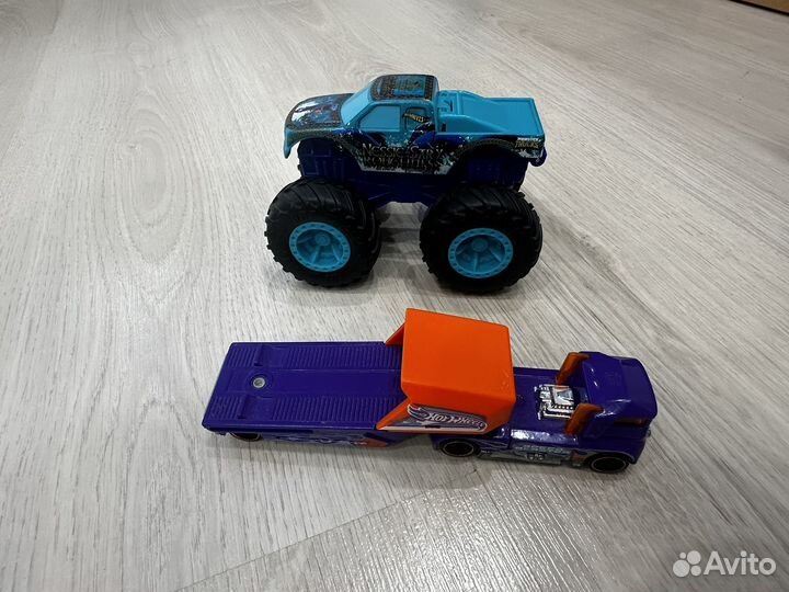 Машинки hot wheels