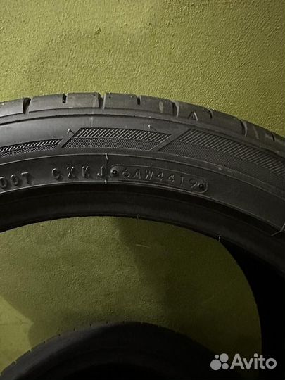 Centennial Tires Navpoint HTX 235/55 R19