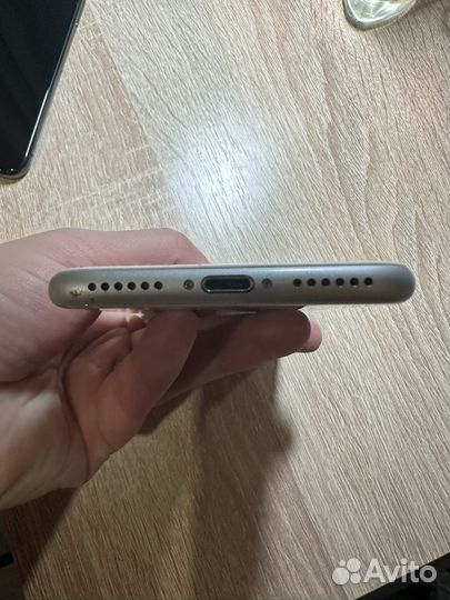 Телефон iPhone 8 64 gb