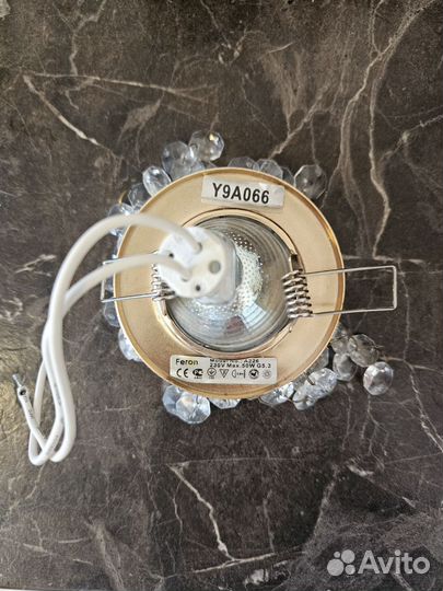 Светильник потолочный встраиваемый