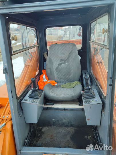 Мини-погрузчик UNC 060, 1988