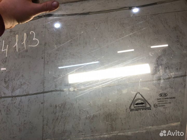 Стекло переднее левое Kia Sportage 2010 г