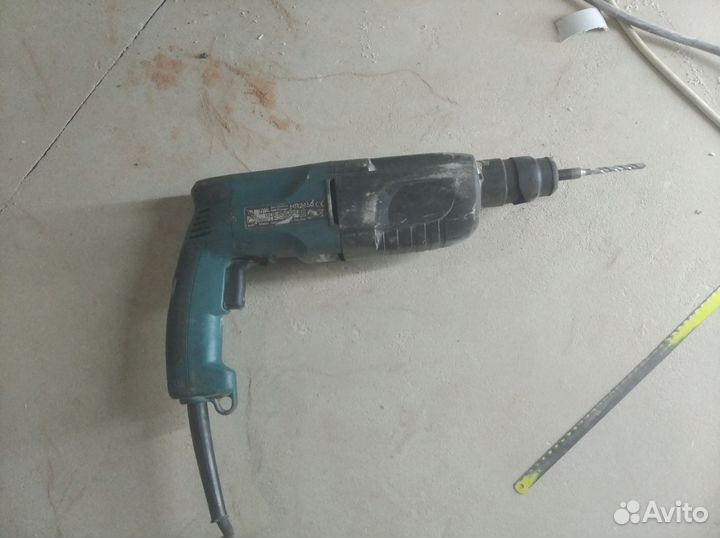 Перфоратор makita HR 2470 бу