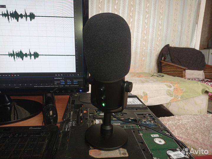 Динамический микрофон Razer Seiren Elite