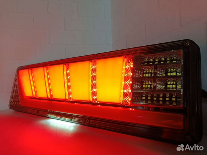 Задние светодиодные фонари на грузовик