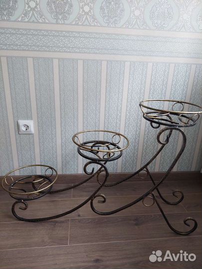 Подставка для цветов