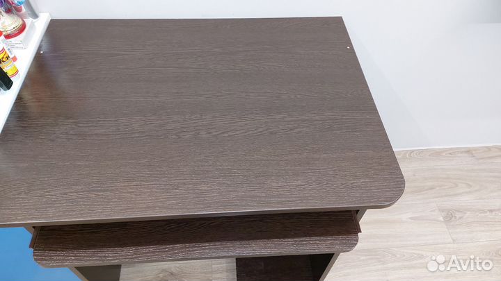 Компьютерный стол 80x60см