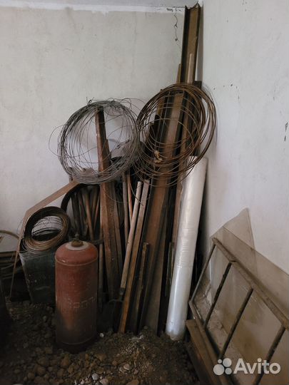 Остатки стройматериалов после ремонта