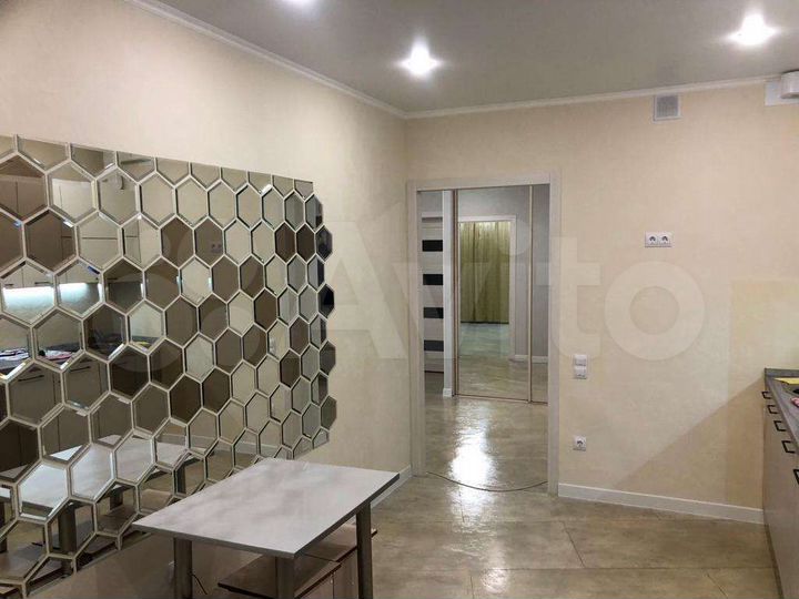 2-к. квартира, 78 м², 10/17 эт.