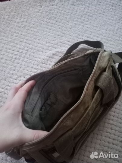 Бесплатно бежевая сумка через плечо