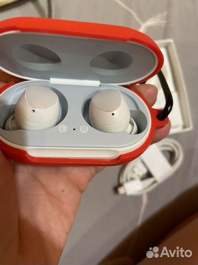 Наушники samsung galaxy buds