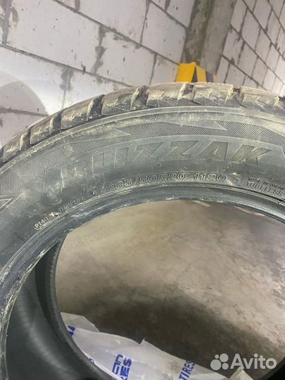 Bridgestone Blizzak DM-Z2 285/50 R20