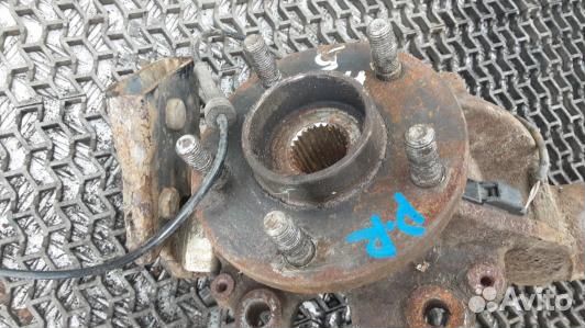 Ступица передняя правая ford kuga 1 (KUK05N901)