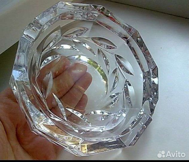 Пепельница. Две разных