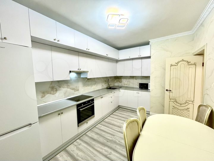 2-к. квартира, 65 м², 12/26 эт.
