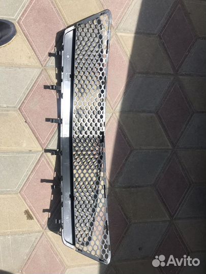 Решетка е 212 AMG