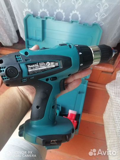 Шуруповерт makita новый 18v