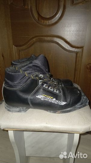 Лыжные ботинки