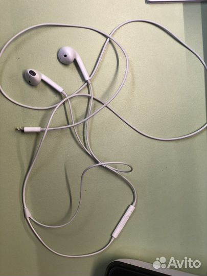 Наушники на iPhone
