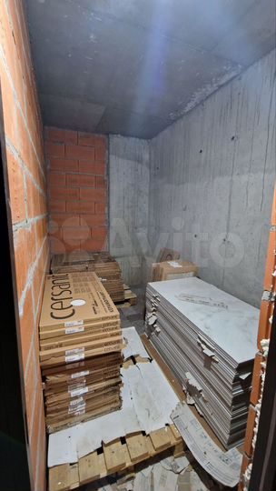 Машиноместо, 10 м²
