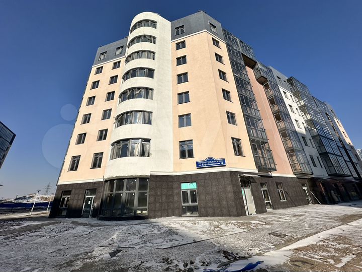 3-к. квартира, 79 м², 3/8 эт.