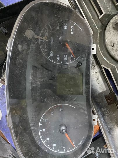 Приборная панель гранта