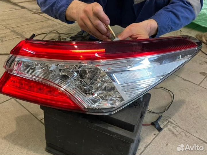 Задние фонари Камри 70 от полной комплектации