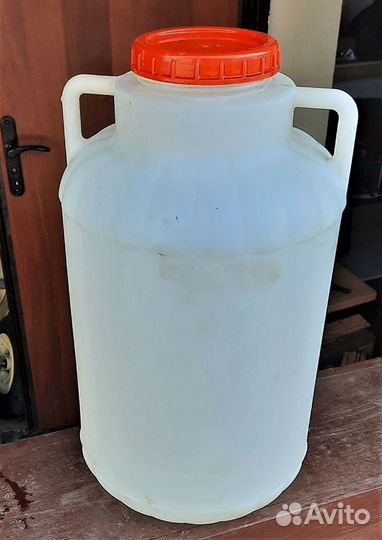 Бытовая фляга (полиэтиленовая) 20 литров