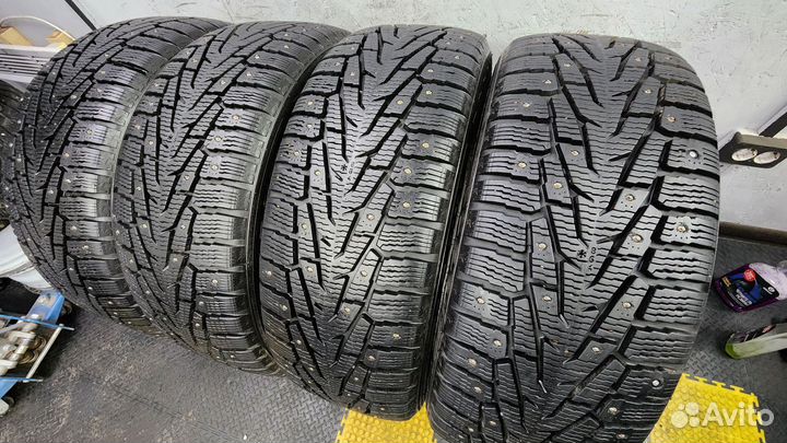 Nokian Tyres Hakkapeliitta 7 SUV 235/60 R18