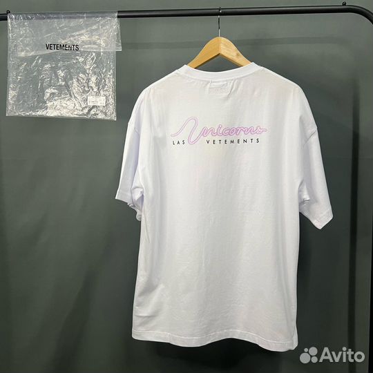 Футболка Vetements Unicorn Tee