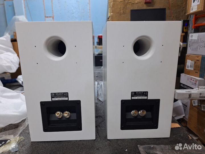 Полочная акустика System Audio SA Saxo 5 Satin Whi
