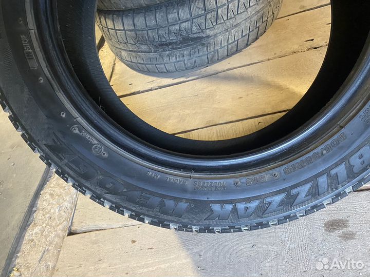 Bridgestone Blizzak Revo GZ 205/55 R16 82T