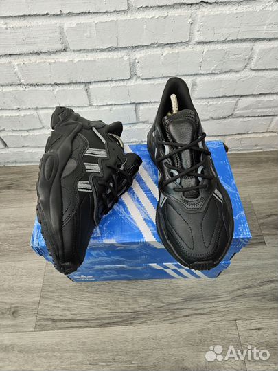 Кроссовки мужские Adidas Ozweego черные