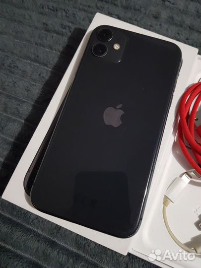 iPhone 11, 64 ГБ