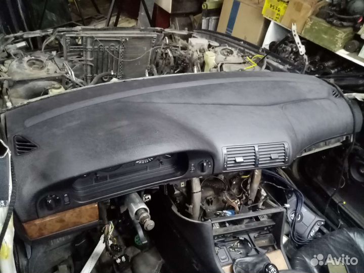 Панель bmw e39 (торпеда)