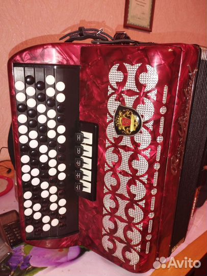 Баян royal standard