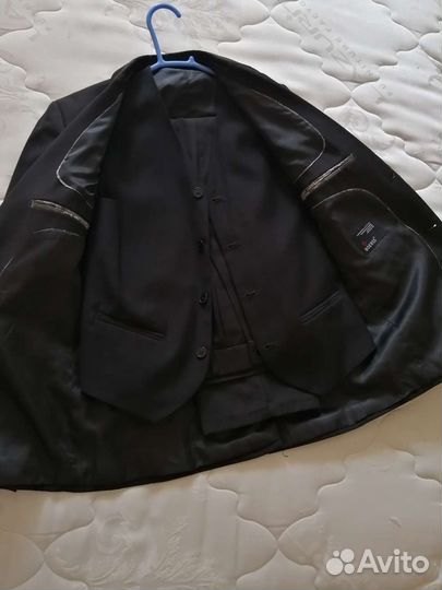 Брючный костюм на мальчика