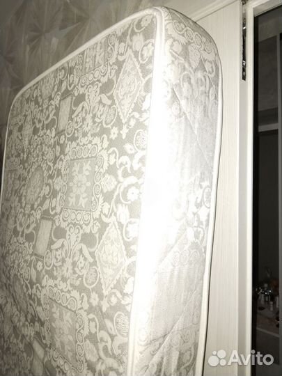 Матрас пружинный 90х200