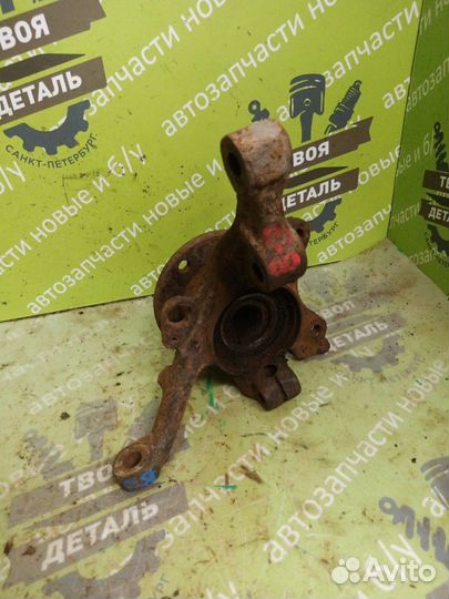 Ступица цапфа кулак передняя левая Vw Passat B3