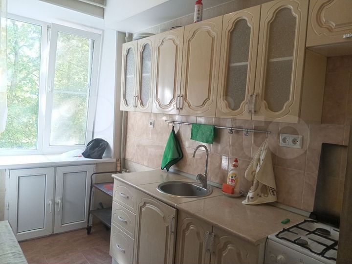 Комната 18 м² в 4-к., 2/4 эт.