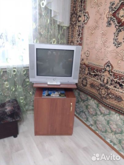 Телевизор с тумбой