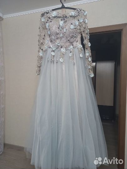 Продам платье