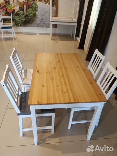 Стол и стулья IKEA