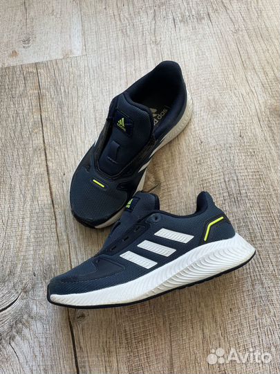 Кроссовки Adidas 28