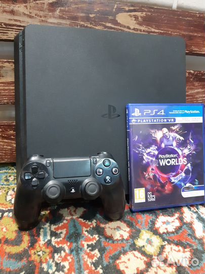 Sony playstation 4 slim VR World