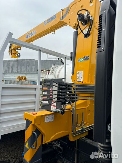 Isuzu Elf с КМУ, 2024