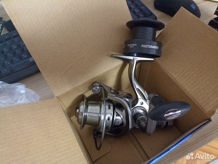Катушка Mifine Faster 4000B с бейтраннером (новая)