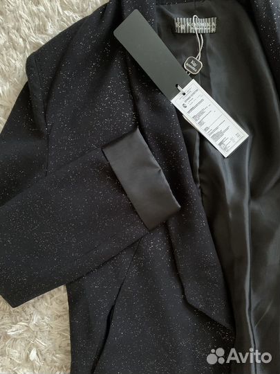 Брючный костюм женский 42-44 новый