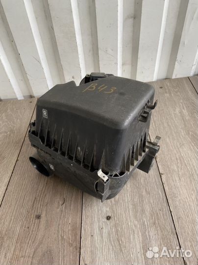 Корпус воздушного фильтра Toyota Auris E150 Аурис